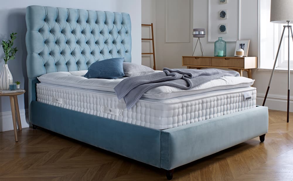 How to Choose a Footboard Bed That Pairs with Any Mattress